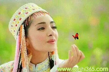清朝乾隆年間,有一天,皇帝夢見一個美麗的維吾爾女孩
